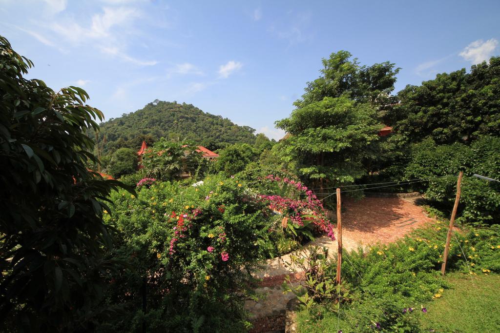 Spring Valley Resort Kep Exterior foto