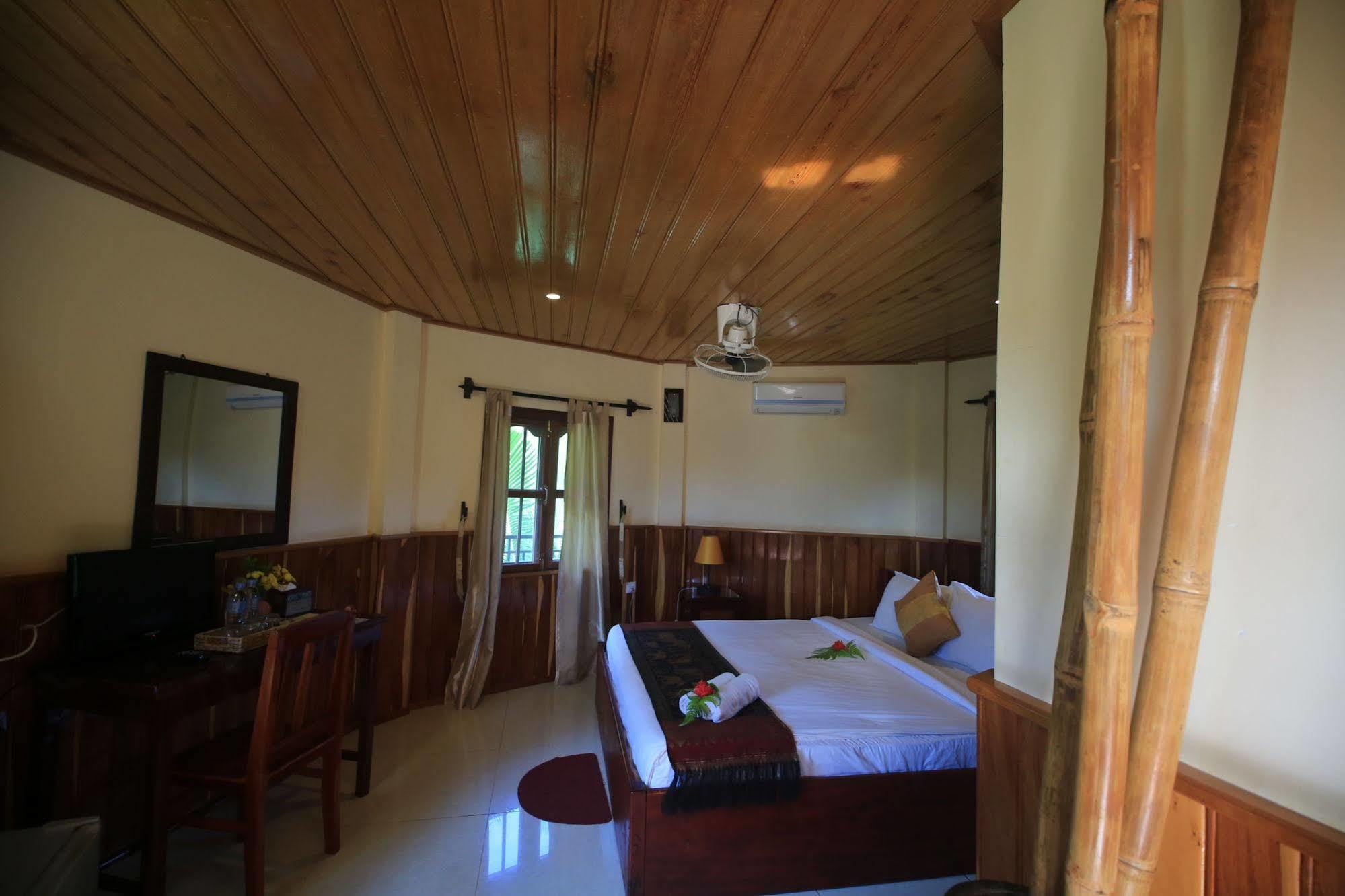 Spring Valley Resort Kep Exterior foto