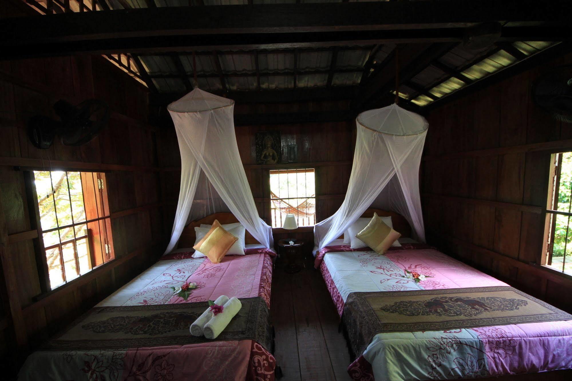 Spring Valley Resort Kep Exterior foto
